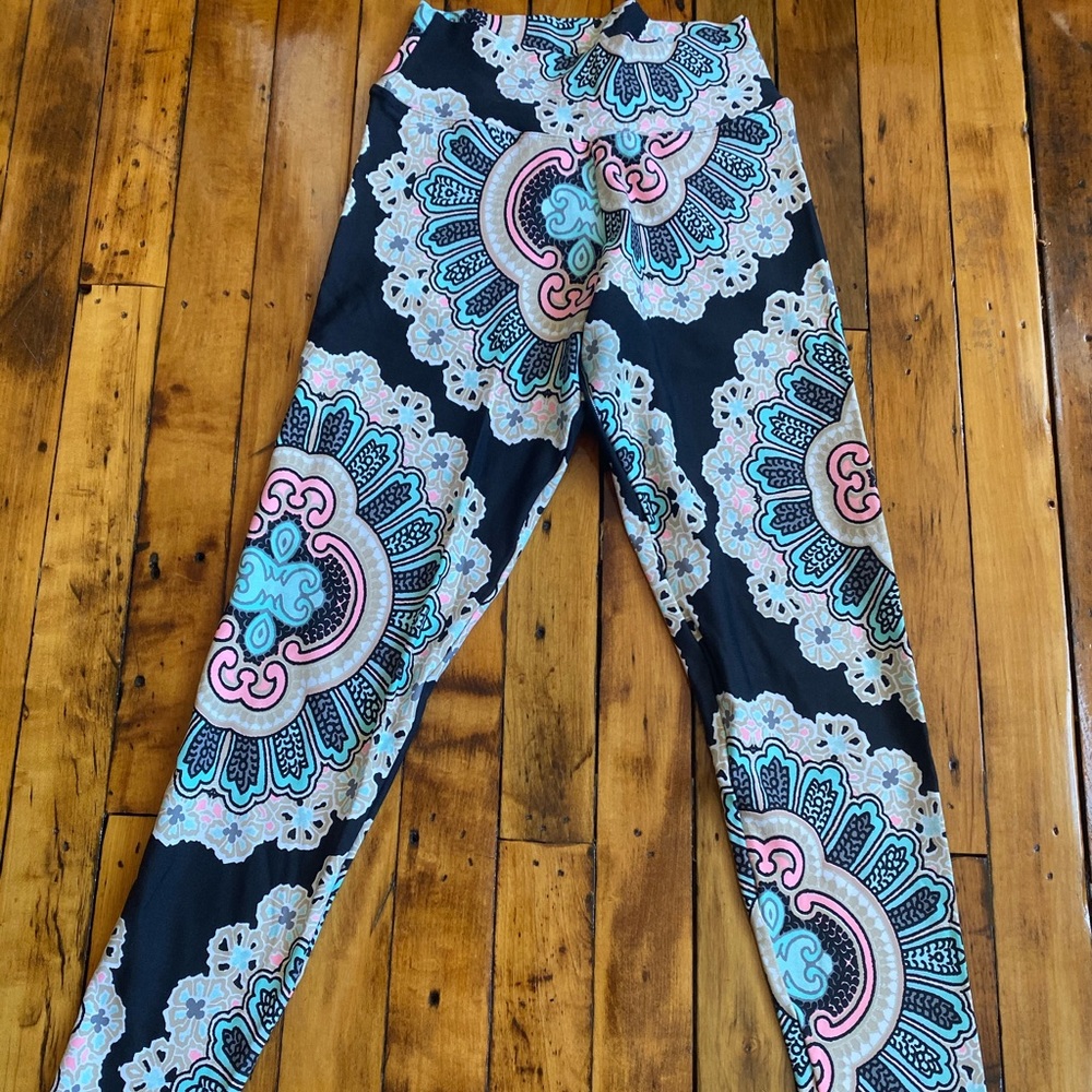 Liquido Active high waisted “mandala” leggings